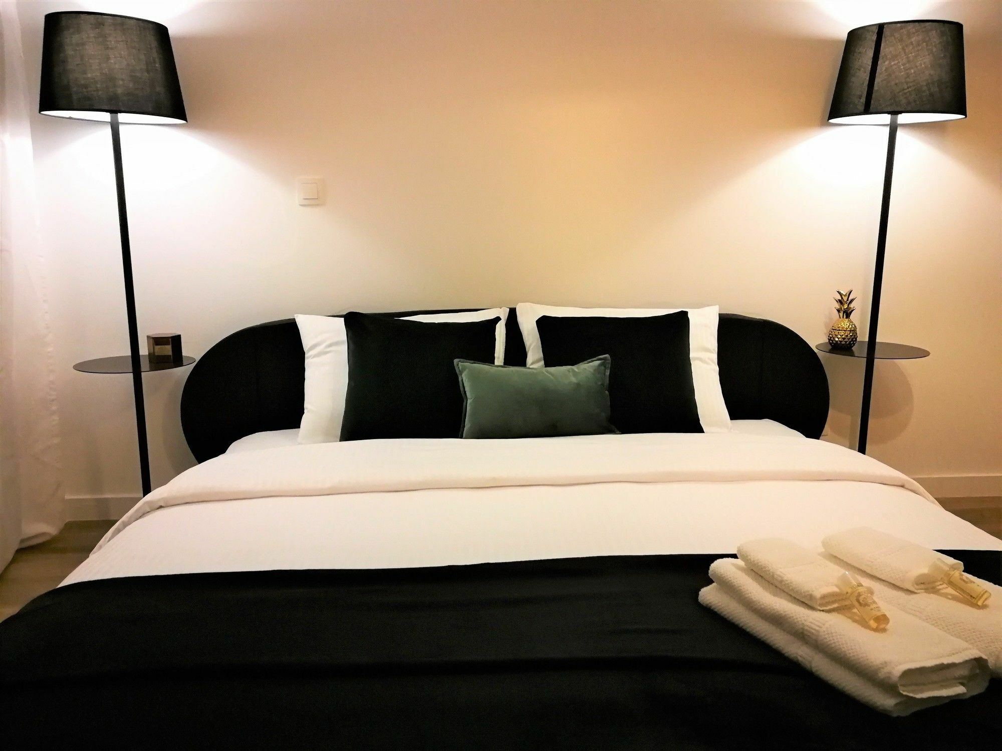 Industrial Lisbon Apartment (Adults Only) Экстерьер фото